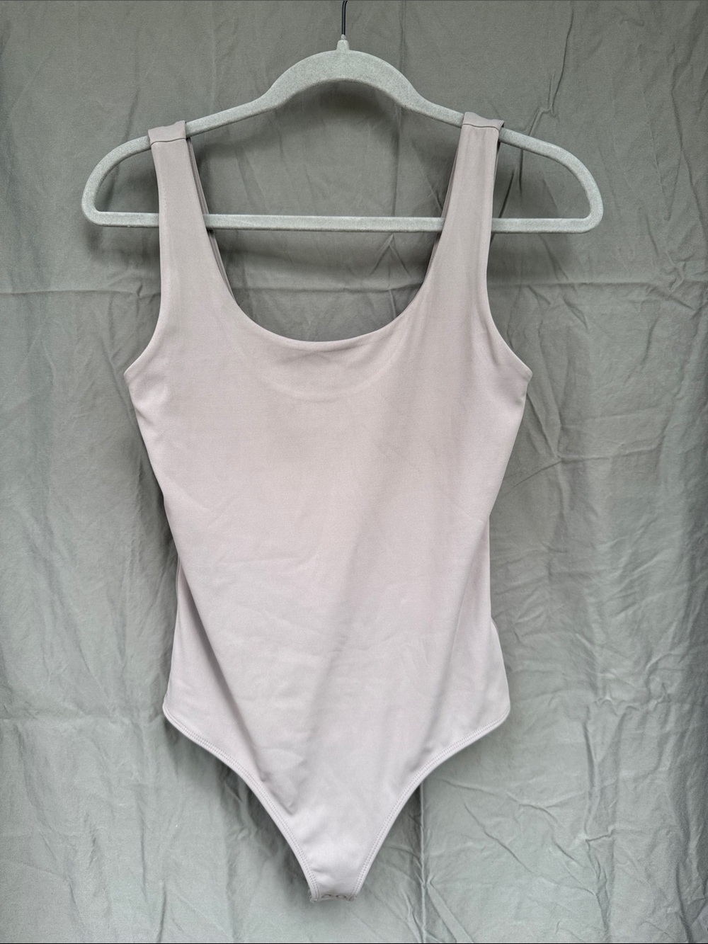 Express Pale Mauve Scoop-Neck Bodysuit